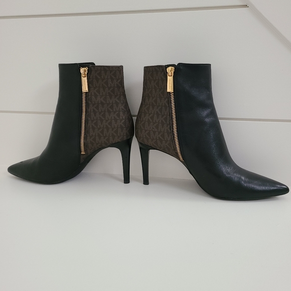 SOLD Michale Kors Ankle Boots - Picture 3 of 6